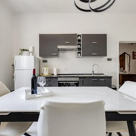 Marin Apartment *